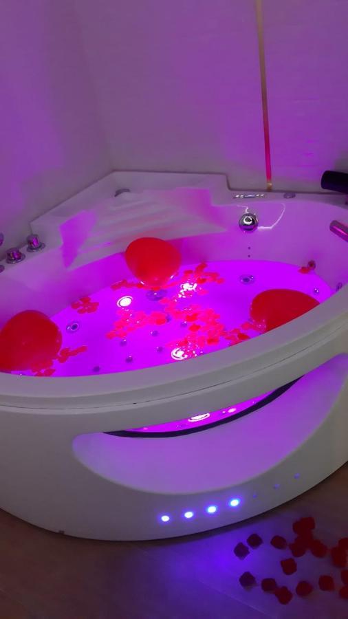 Nid D'Amour Baignoire/Jacuzzi Nizza Esterno foto